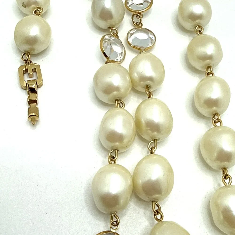Vintage 80s GIVENCHY Bijoux Faux Baroque Pearl Clear Crystal Bezel Necklace 24